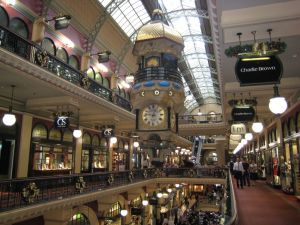 カンガルー日記；クィーンビクトリアビルディング　QVBの時計その２